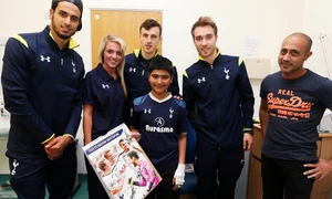 Vlad Chiriches si colegii sai au adus bucurie copiilor internati jpeg