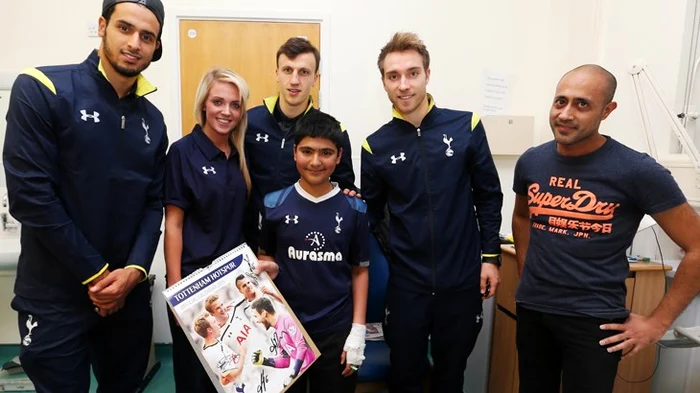 Vlad Chiriches si colegii sai au adus bucurie copiilor internati