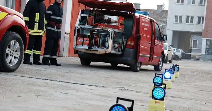 Sistemul are semnale luminoase, şi va fi folosit în cazul accidentelor cu victime