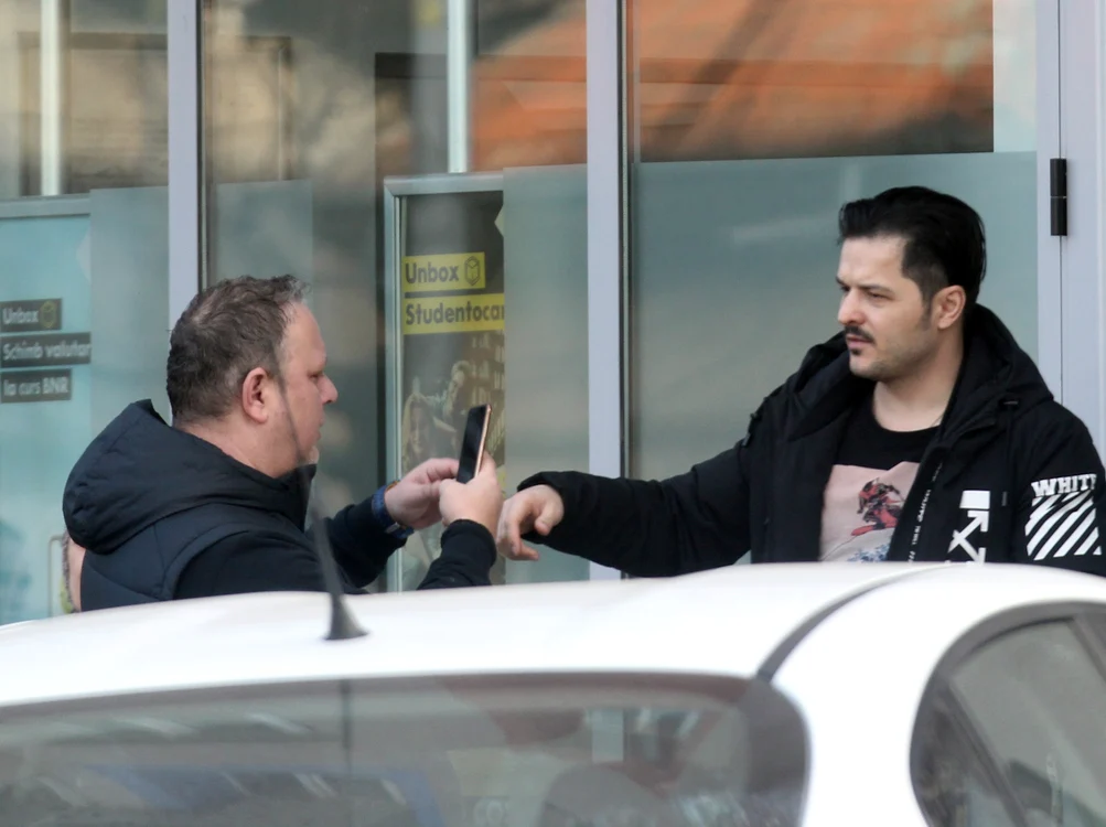 Liviu Vârciu le-a făcut pe plac admiratorilor și a stat la poze Fotografii: Mihai Ionescu, Blitz