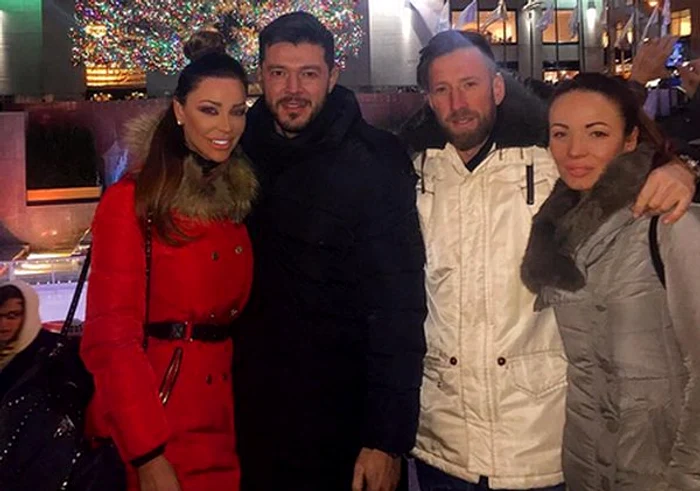 Bianca şi Victor sunt în vacanţă cu naşii lor