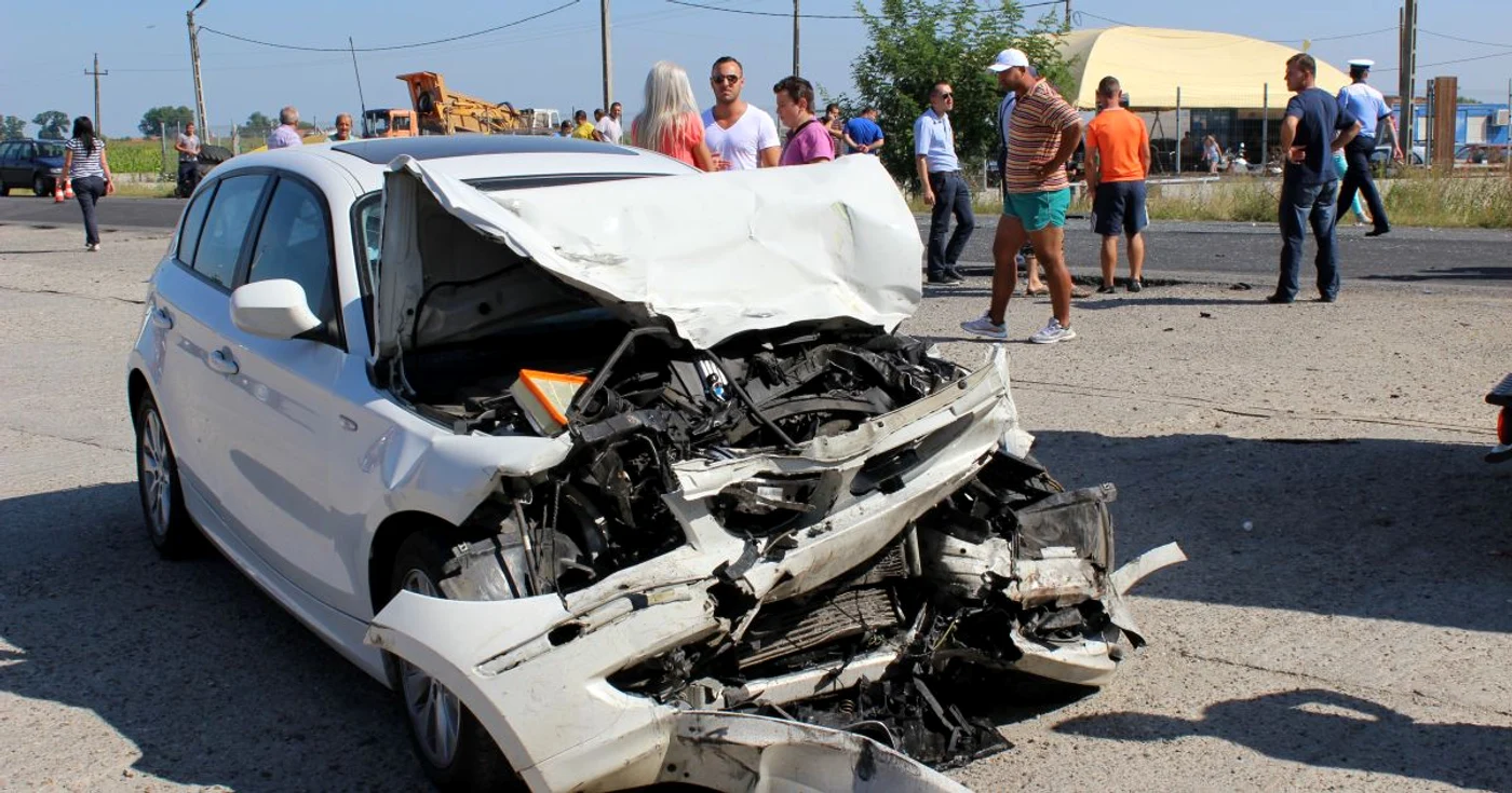 Şoferul autoturismului s-a urcat beat la volan / FOTO Arhivă Adevărul