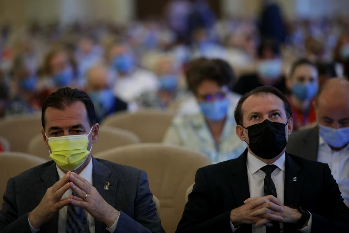 Premierul Florin Cîţu şi şeful PNL, Ludovic Orban. FOTO Inquam Photos / Octav Ganea