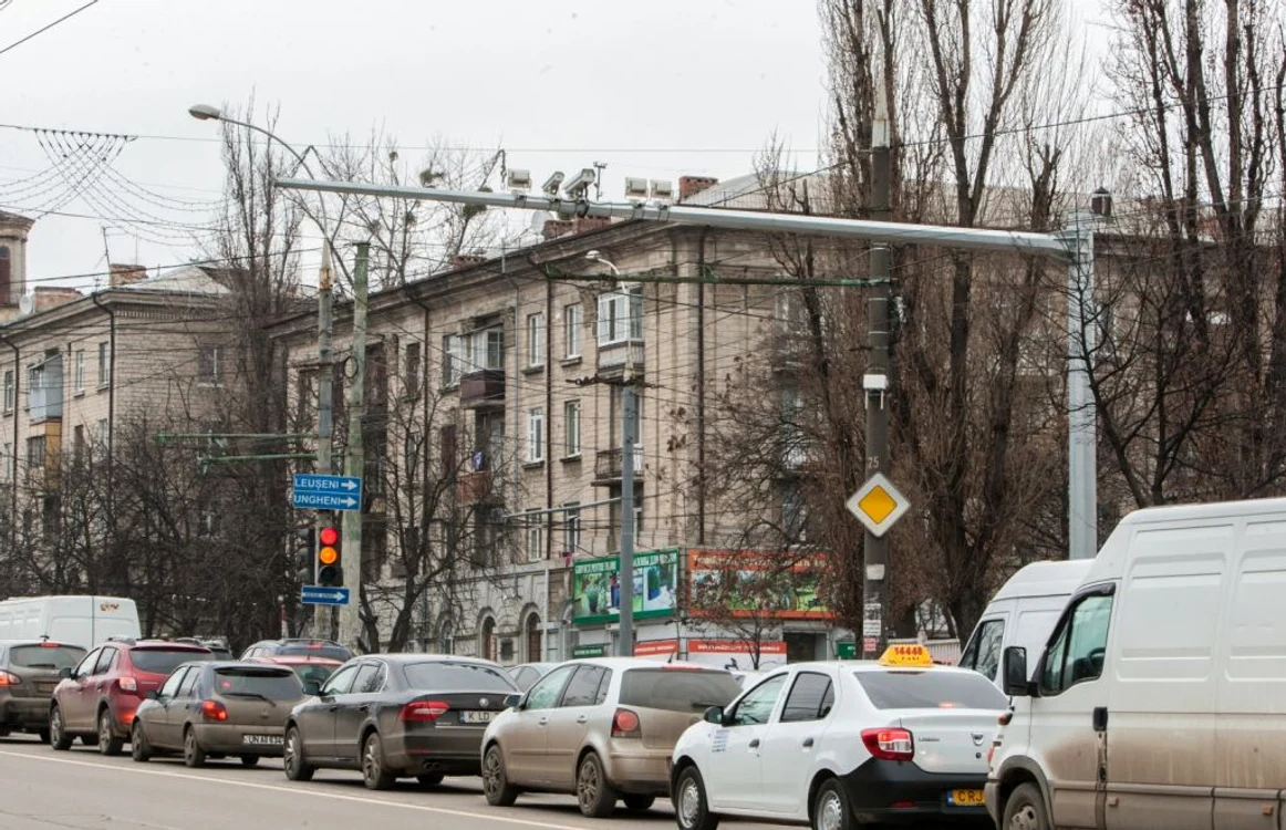 Autorităţile speră ca, prin reducerea vitezei în trafic, să se reducă numărul de accidente FOTO Adevărul