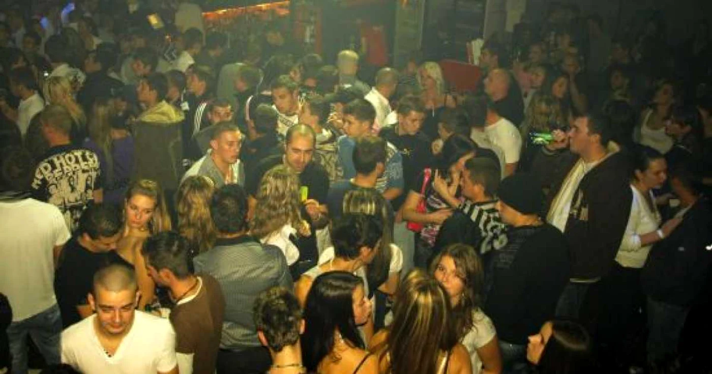 Hunedorenii sunt aşteptaţi să continuie petrecerea de Crăciun.