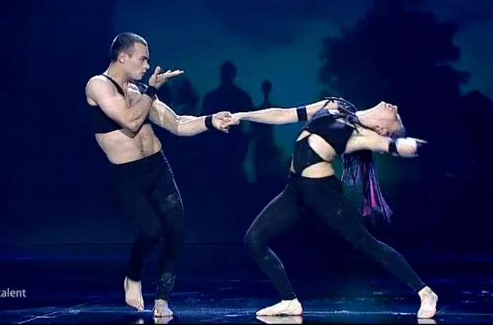 Free Balance au impresionat cu un număr care a inclus dansul și acrobația 