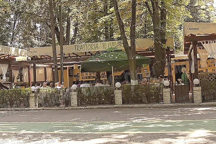 Reporterii Click! au fost aseară la „Trattoria”. Localul era deschis clienţilor (Fotografii: Roberto Sălceanu)