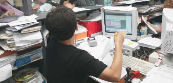 Statul are 1,72 milioane de angajaţi