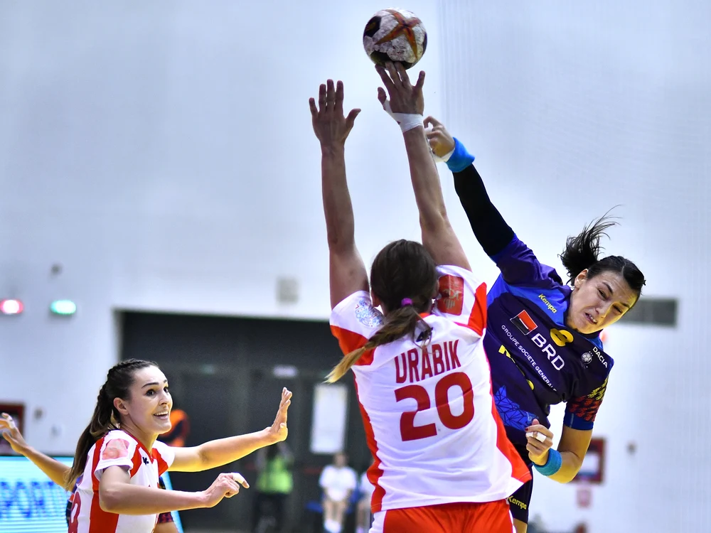 
    Cristina Neagu  