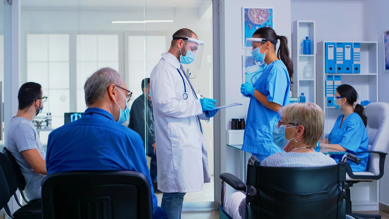 Starea de sănătatea a românilor, evaluată de CNAS - Foto Arhivă
