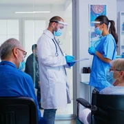 medici pacienti jpeg