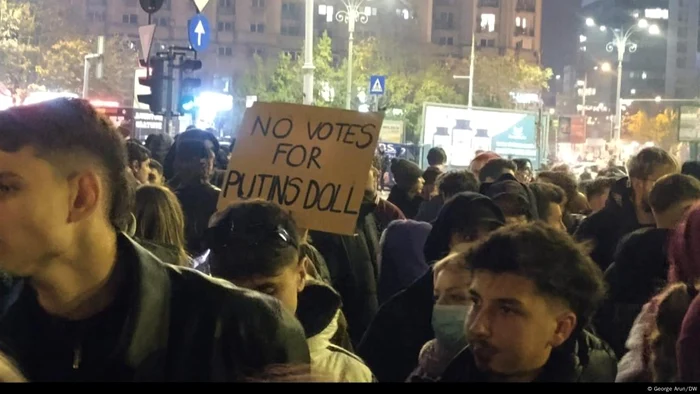 Proteste la Bucureşti după primul tur al alegerilor prezidenţiale