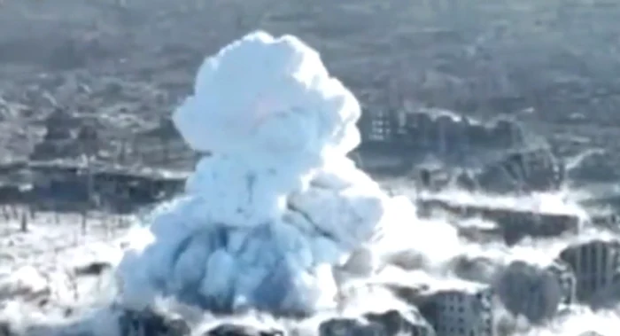 Bombă asupra orașului ucrainean Vovchansk. FOTO: captură video
