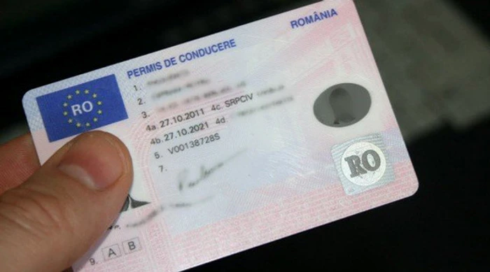 Permisele de conducere pentru anumite categorii pot fi obținute la 18 ani