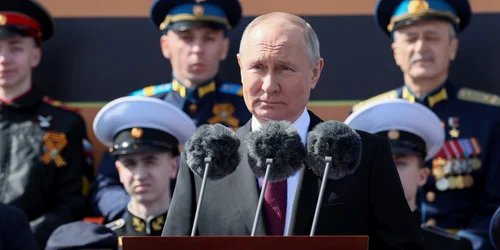 Vladimir Putin la parada de 9 mai FOTO Profimedia
