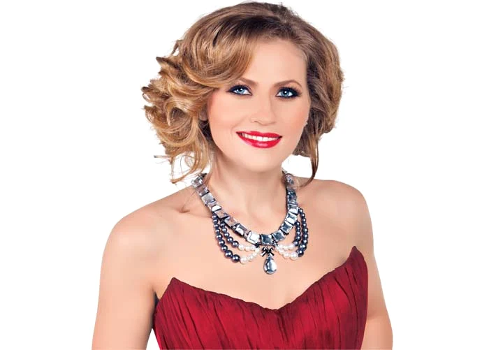 
    Pe Mirela o puteți urmări,  de luni până vineri, de la orele  11.15 și 14.00, sâmbăta,  de la orele 14.00 și 17.00 și  duminica de la ora 17.30,  prezentând emisiunea  “Mireasă pentru fiul meu”, la Antena 1fotografii: antena 1/arhiva personală  