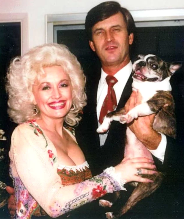 Dolly Parton şi Carl  Dean au fost căsătoriţi  timp de aproape şase  decenii