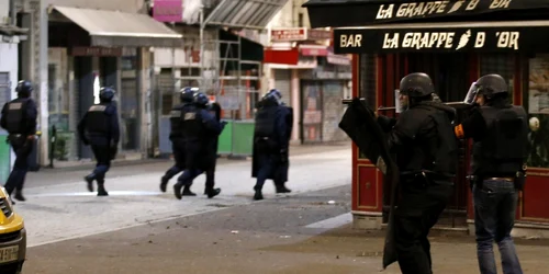 Operaţiune antiteroristă în Paris FOTO AP 