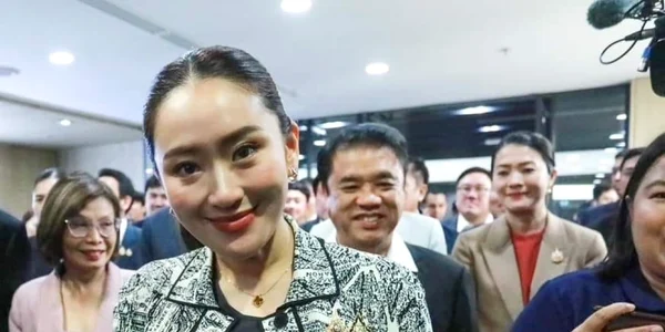 Paetongtarn Shinawatra foto Facebook jpg