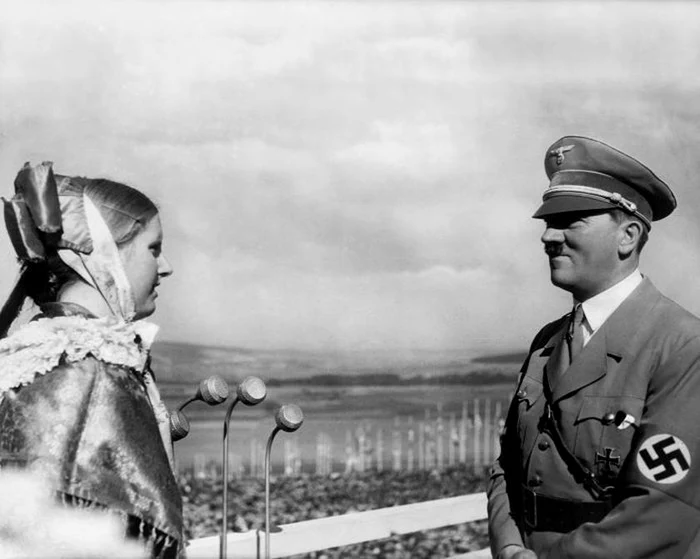 
    Adolf Hitler avea preferinţe sexuale bizare @Shutterstock clickpentrufemei.ro  