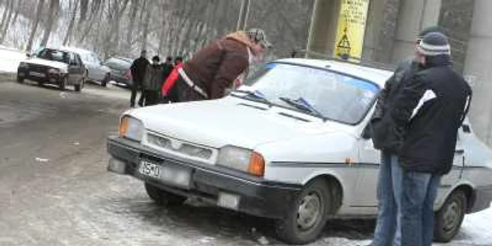 Vânzătorii de Dacii vechi nu lasă din preţ sub 2.500 de lei