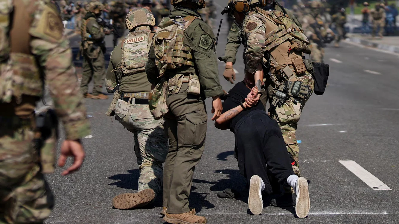Garda Națională a intervenit la protestele privind imigrația FOTO: X