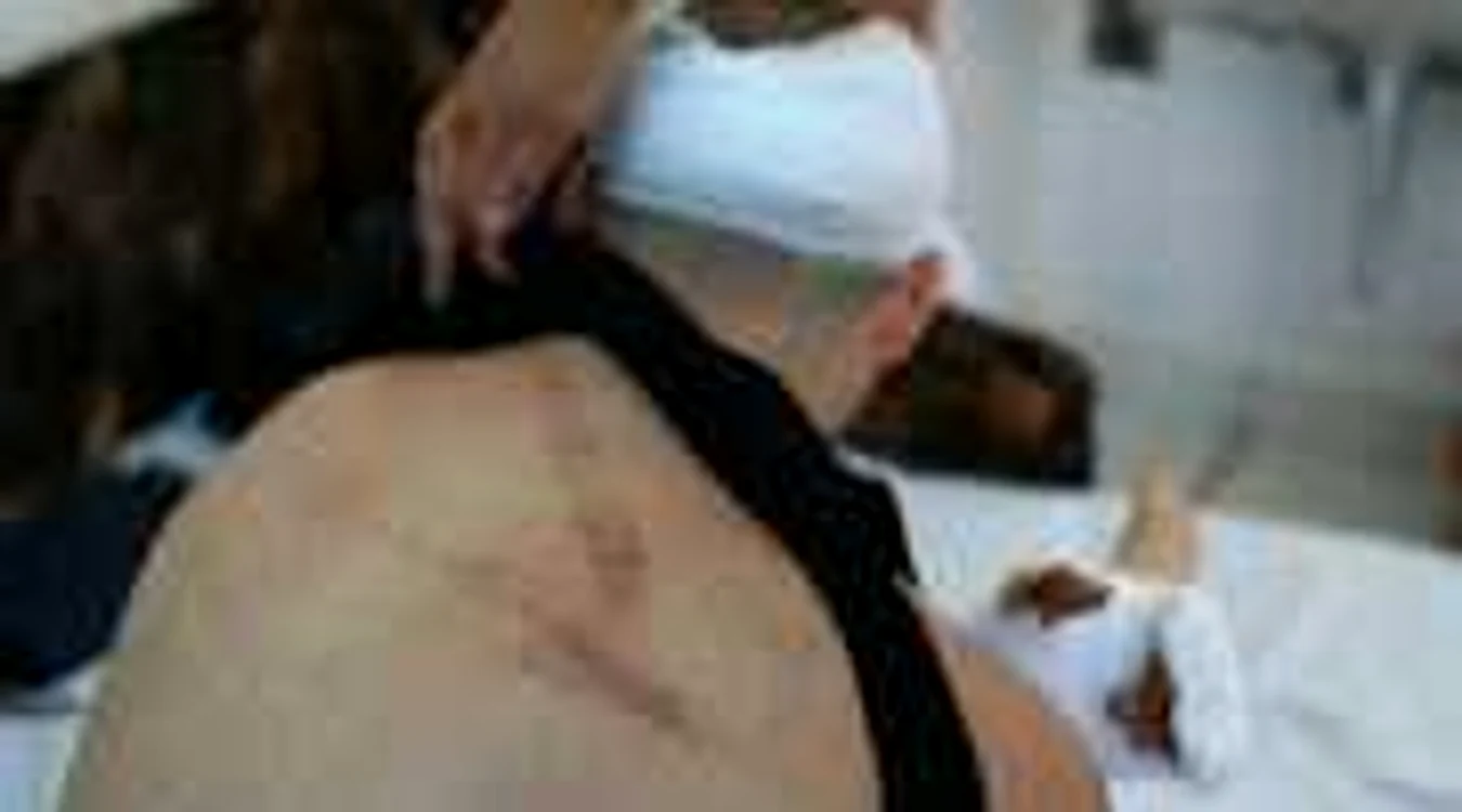 Tânărul pălmuit a ajuns în stare de inconştienţă în spital  (foto arhiva)