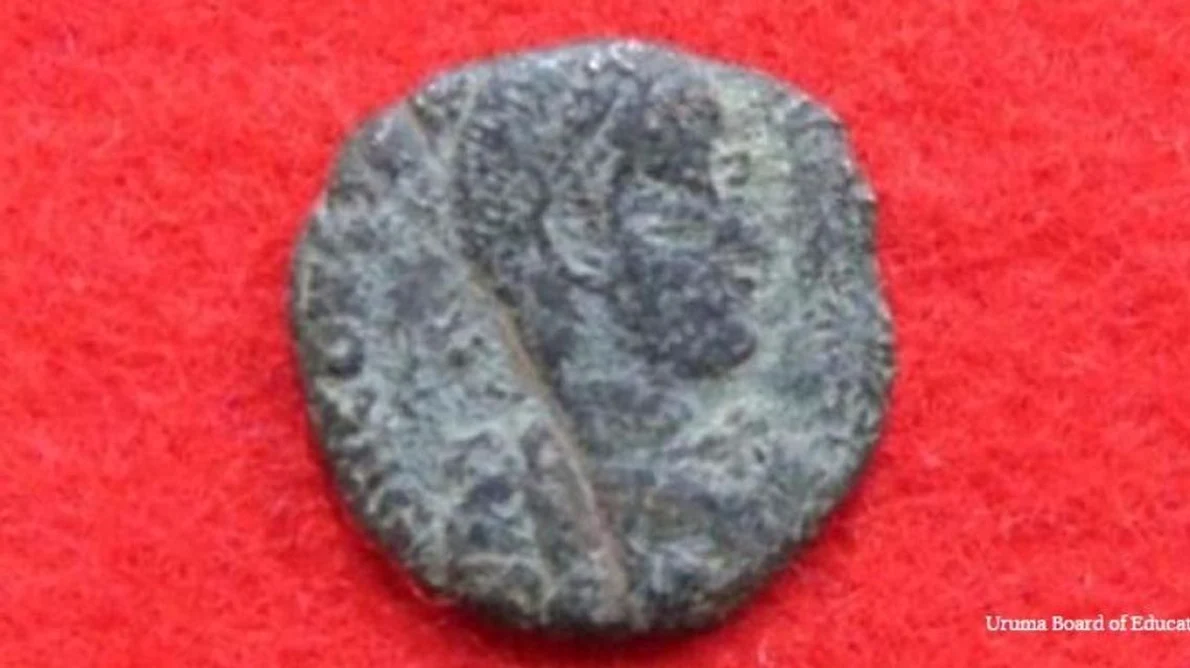Sub ruinele unui castel japonez au fost descoperite monede romane jpeg