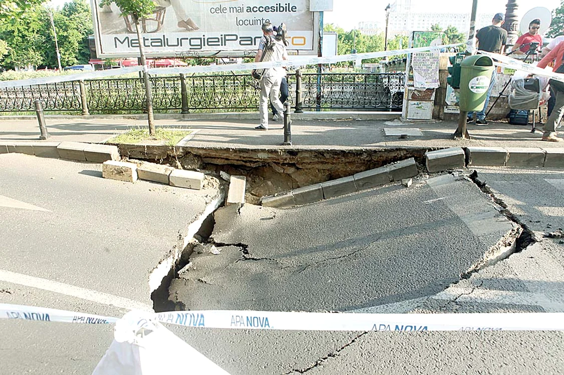 Gigantul utilaj este folosit ca să foreze galeriile la Magistrala 5