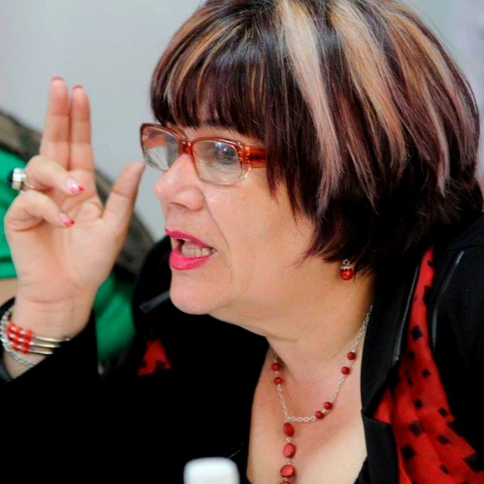 Daniela Ghimeş, unul din cei trei inspectori şcolar, care a promovat examenul FOTO Facebook