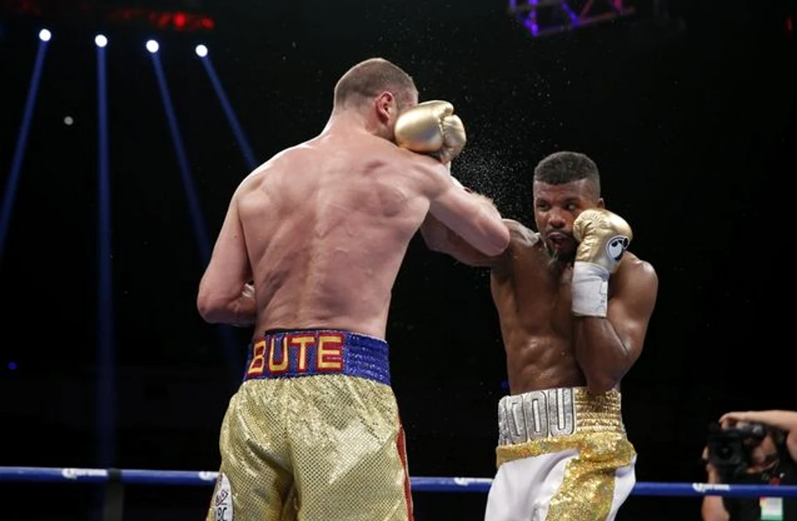 Lucian Bute vs Badou Jack, runda a șaptea