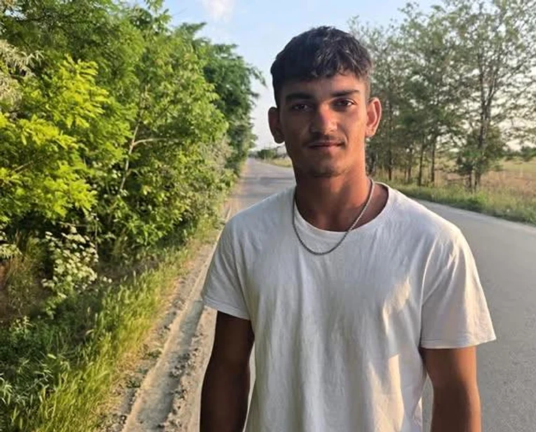 Ianis, tânărul care a salvat o fată de la înec FOTO: FB