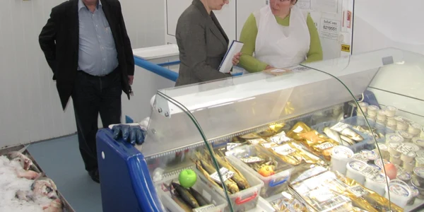 Inspectorii sanitar-veterinari au verificat fiecare sector din piaţă FOTO