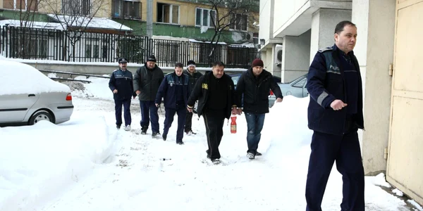 Suspecţii în cazul escrocheriilor bancare susţin că şi-au plătit ratele la credite Foto Corina Tătaru