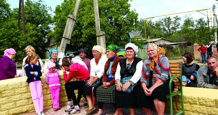 Specialiştii recomandă ca vârsta de pensionare a femeilor să fie egală cu cea a bărbaţilor, 63 de ani