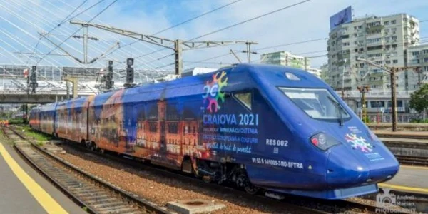 Craiova ar putea fi legată de Atena cu un tren electric modern  