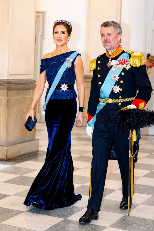 Regina Mary, banchet de stat, diadema cu safire, Profimedia 