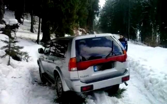 Turiştii aflaţi în dificultate în zona Masivului Montan Bucegi pot apela cu încredere numărul unic de urgenţă  „112” sau numerele de telefon 0749.034639 / 0749.058037