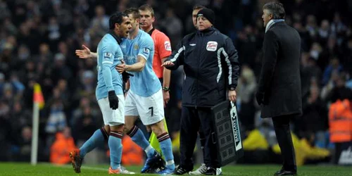 Tevez nici nu l-a băgat în seamă pe Milner, preocupat să se certe cu Mancini