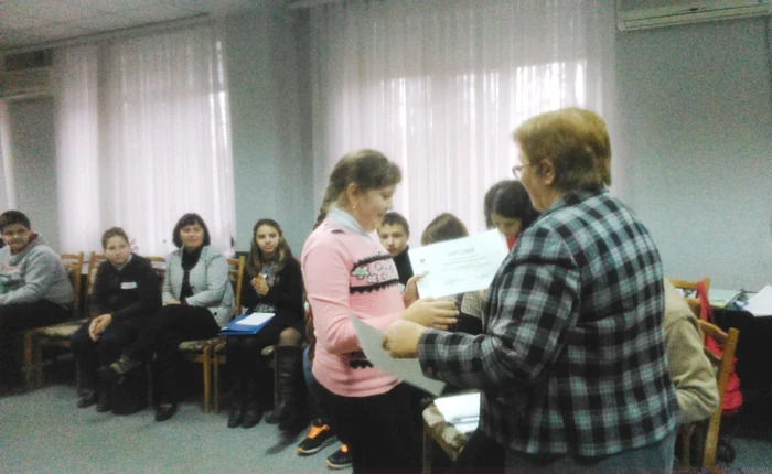 Grupul de elevi din Slobozia, Ştefan Vodă au
luat locul I în cadrul monitorizării drepturilor copiilor. Foto childrights.md
