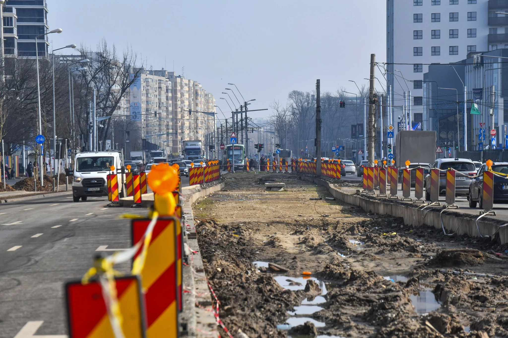 „Trăim într-un șantier. Este inuman ce se întâmplă aici”. Când va fi gata modernizarea Bulevardului Prelungirea Ghencea
