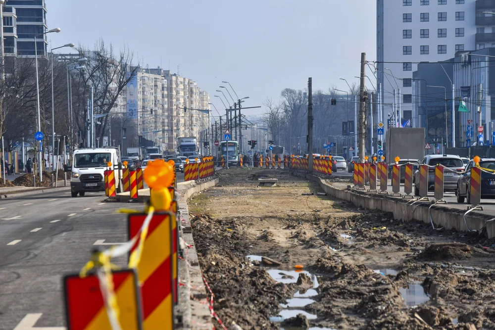 „Trăim într-un șantier. Este inuman ce se întâmplă aici”. Când va fi gata modernizarea Bulevardului Prelungirea Ghencea