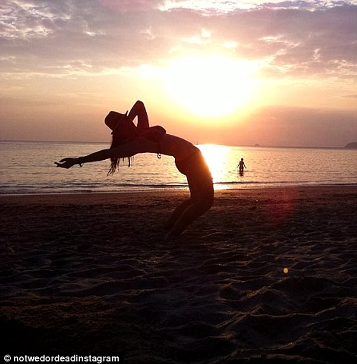 Katy Colins a început să se bucure cu adevărat de viață, după despărțirea care a determinat-o să plece în lume