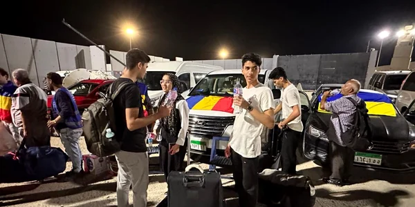Cetățeni Români evacuați din Gaza (2) jpg