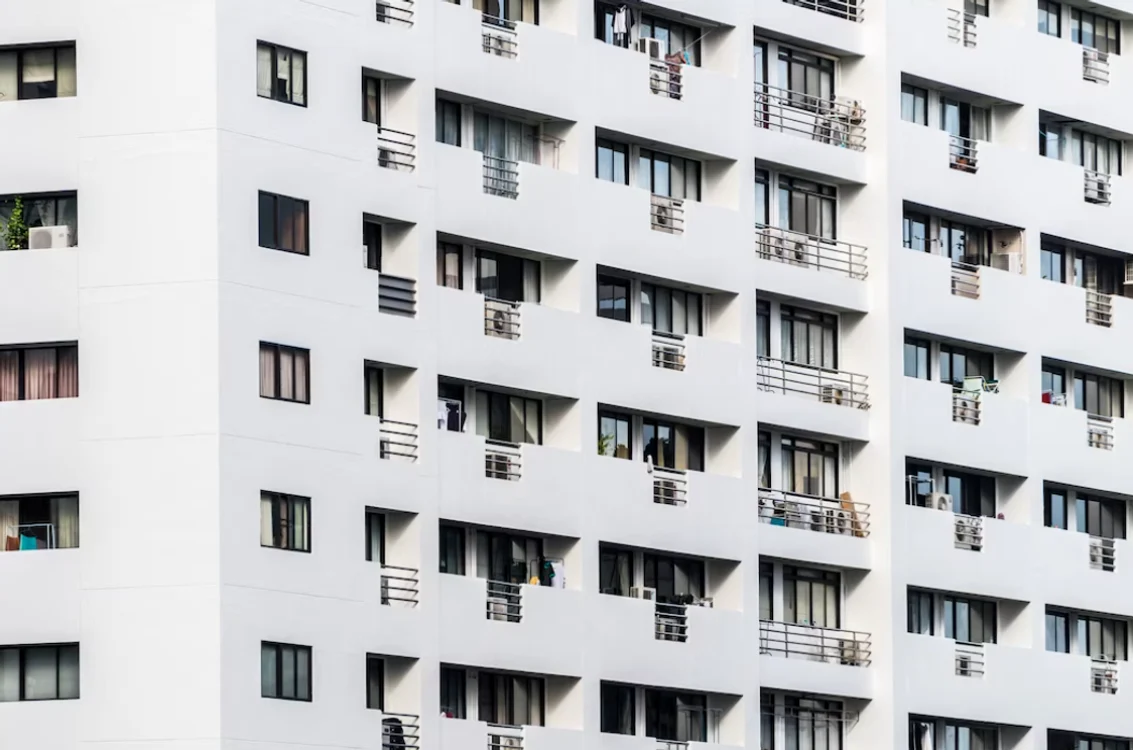 Prețurile locuințelor noi se îndreaptă spre maxime istorice în România.