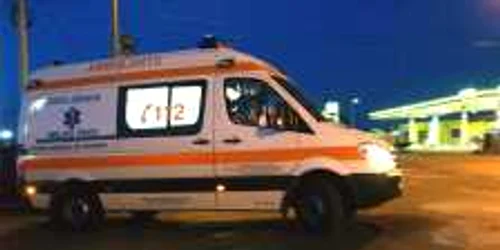 Copilul a fost transportat la spital pentru îngrijiri medicale (foto: Alex Policală) 
