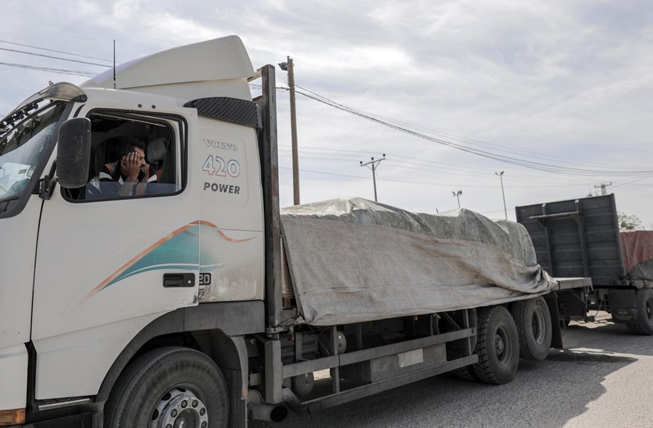 Convoaie umanitare intră în Fâșia Gaza: Punctul de trecere Rafah, deschis pentru a doua zi consecutiv