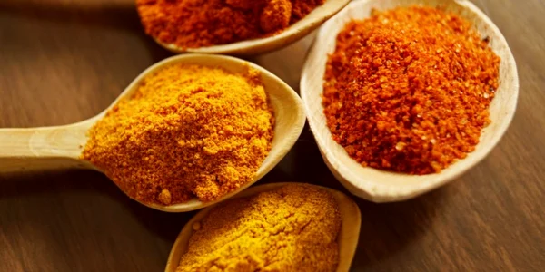 Turmericul pentru dureri de genunchi Foto manukafeed com - credit pexels com