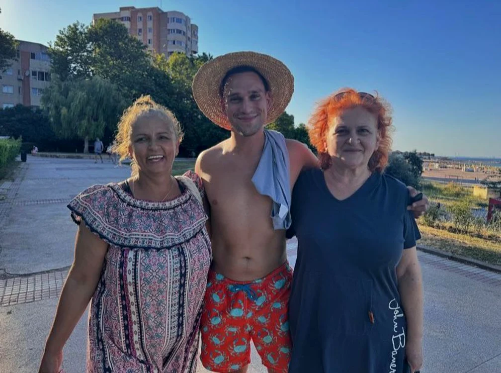 Oana, alături de familie. Foto: arhiva.