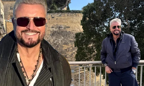 Cătălin Botezatu, stresat de zăpada de afară  în drumul său spre festivalul de modă de la Malta
